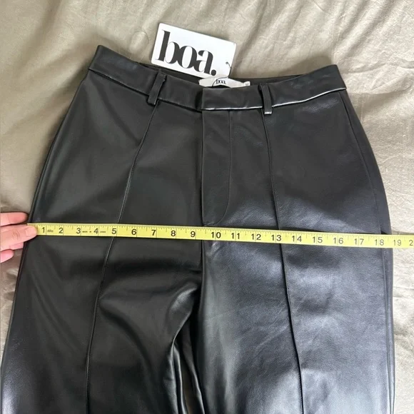 Because of Alice Black Faux Leather Wide-Leg Pants M NWT Viral Y2K Quiet Luxury - Picture 6 of 8